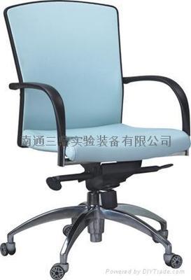 南通三鼎 專業(yè)生產(chǎn)辦公設(shè)備與教學(xué)用具的江蘇制造商